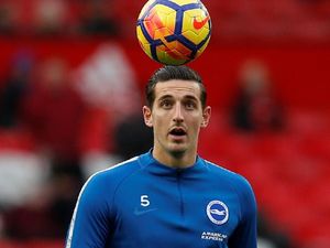 Lawan Klub Kota Manchester, Lewis Dunk Buat Gol Bunuh Diri Lagi