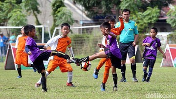 Luis Enrique Beri Pesan untuk Sepakbola Usia Dini, Indonesia Bisa Lakukan?