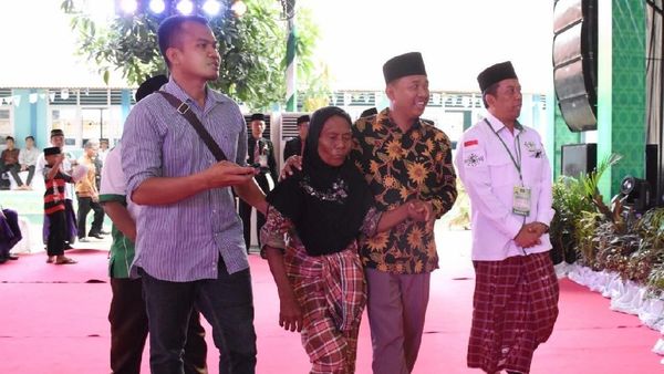 Bantuan untuk Korban Banjir Bandang di Lombok Timur