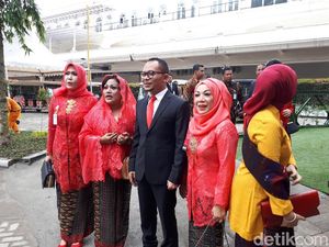 Menteri Kabinet Jokowi Hadiri Resepsi Kahiyang-Bobby di Medan Menteri Kabinet Jokowi Hadiri Resepsi Kahiyang-Bobby di Medan