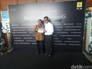 60 Motor Listrik Viar Diserahkan ke PLN Disjaya