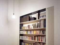 5 Cara Bikin Ruangan Tanpa Jendela Tetap Cerah