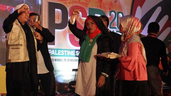 Opick dan Melly Jadi Duta Kemanusiaan untuk Pengungsi Palestina