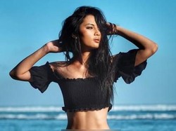 Bukan Muslim, Erika Carlina Singgung Cewek Berhijab ke Pesta Itu Pilihan