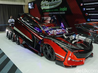 Toyota Yaris Ini Jadi 8 Roda