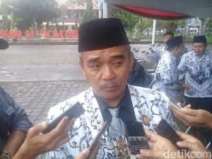 12 Ribu Guru di Garut Masih Berstatus Honorer 12 Ribu Guru di Garut Masih Berstatus Honorer