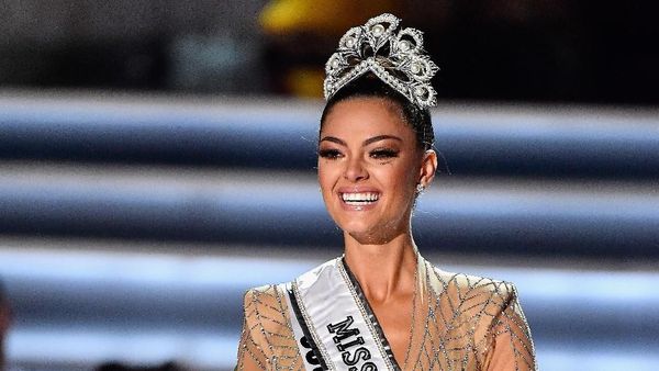 Foto: Ini Pemenang Miss Universe 2017, Demi-Leigh Nel-Peters
