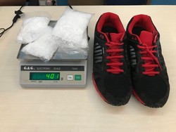 Sembunyikan Sabu di Sepatu, Penyelundup Jaringan Malaysia Ditangkap