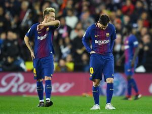 Barca Dirugikan Lawan Valencia, Diuntungkan Lawan Malaga