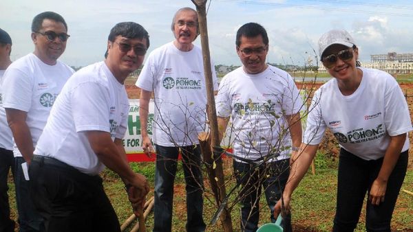 Sinarmas Land Peringati Hari Pohon