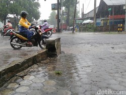 Peringatan Dini BMKG, Cuaca Jateng Hujan Disertai Petir dan Angin