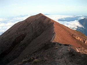 Foto: Mengenang Keindahan Gunung Agung Sebelum Erupsi