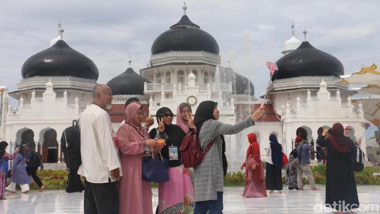 Wisatawan di Banda Aceh (Agus Setyadi/detikTravel)