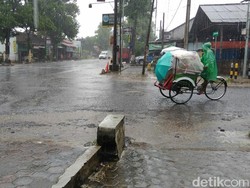 Cuaca Jawa Tengah Hari Ini Hujan Sedang, Lebat Disertai Angin Kencang