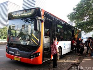 Uji Coba Bus Metrotrans