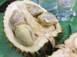 5 Tempat Makan Durian Enak di Bali, Wajib Mampir!