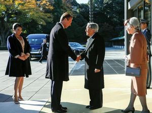 Foto: Saat Grand Duke of Luksembourg Bertemu Kaisar Jepang