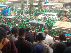 Hina di Instagram, Mahasiswa Redi Minta Maaf ke Ratusan Ojek Online