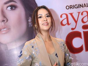 Piala AMI Awards Raisa untuk Kamu Para Wanita Kuat