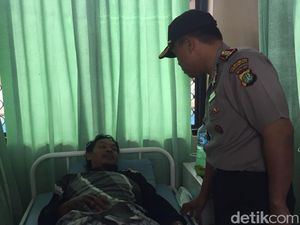 5 Murid Debus yang Cuci Tangan Pakai Air Keras Masih Dirawat di RS 5 Murid Debus yang Cuci Tangan Pakai Air Keras Masih Dirawat di RS