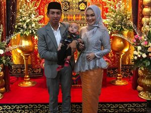 Foto: Manisnya Poppy Dewinta, Kakak Ipar Kahiyang Ayu Suka Berhijab Simpel