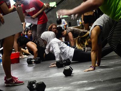 Foto: Para Wonder Woman di Kontes Adu Kebugaran