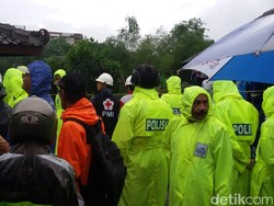 Cuaca Buruk, Pencarian 1 Korban Longsor di Yogya Dihentikan Sementara