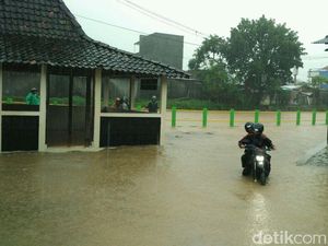 Diterjang Banjir, 11 Titik Jaringan Listrik di Gunungkidul Rusak Diterjang Banjir, 11 Titik Jaringan Listrik di Gunungkidul Rusak