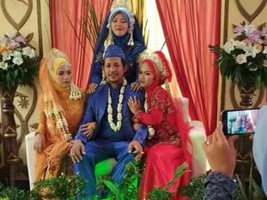 Viral Foto Pernikahan Pria dengan 3 Wanita di Pelaminan