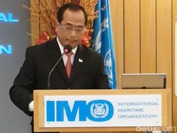 Menhub Serahkan Piagam Ratifikasi Keselamatan Pelayaran ke IMO