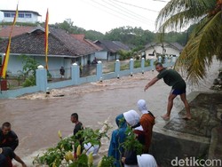 Hujan Deras Sejak Kemarin, Tanjungsari Gunungkidul Kebanjiran