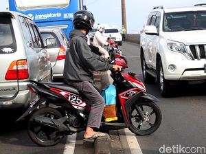 Duh, Hindari Razia Pemotor ini Nekat Lawan Arus