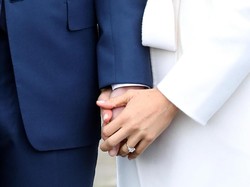 Kisah Haru Pasangan Sepakat Meninggal Bersamaan Sambil Berpegangan Tangan