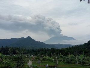 Dampak Erupsi Gunung Agung, 29.023 Warga Diungsikan