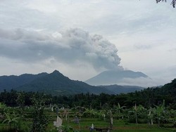 Letusan Gunung Agung Belum Pengaruhi Penerbangan Jember-Surabaya