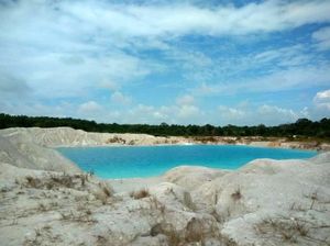 Danau Biru & Bukit Merah, Gambaran Sempurna Pulau Bangka