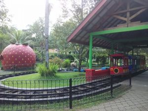 Bermain Sambil Belajar di Sanggaluri Park