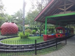 Bermain Sambil Belajar di Sanggaluri Park
