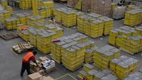 Pekerja Gudang Toko Online Ini Dibayar Ratusan Ribu Per Jam