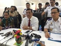 Erupsi Gunung Agung, Luhut: Jangan Ada Turis yang Dipersulit