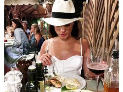 Tunangan Pangeran Harry Seorang Foodie hingga Trik Sembunyikan Makanan di Bioskop