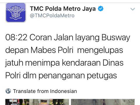 Cor Jalan Layang Busway Tendean-Ciledug Mengulas Timpa Mobil Polisi/ foto: Screenshot twitter TMC Polda Metro Jaya
