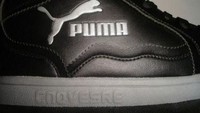 Sepatu krisis identitas. Bermerek Puma, tapi muncul juga teks Converse. Ups, ternyata Cnovesre Foto: ist.