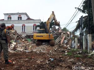 Tempati Lahan Kampus UIN Jakarta, 14 Rumah Dibongkar