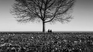 Jepretan Hitam Putih yang Memukau Jutaan Pasang Mata