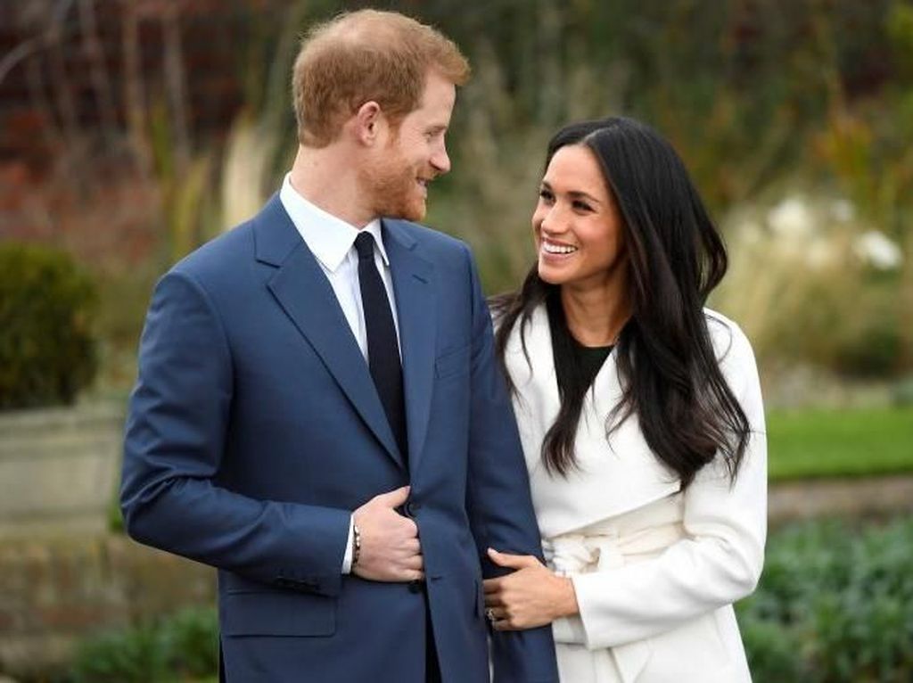 Pangeran Harry Tunangan, Istri Sunu Bicara Isu Nikah Suaminya dengan Pipik Pangeran Harry Tunangan, Istri Sunu Bicara Isu Nikah Suaminya dengan Pipik