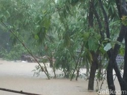 Rumah Warga di Semanu Gunungkidul Terendam Banjir Sampai Atap