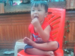 Alif, Bocah 2 Tahun yang Hobi Makan Biji Kopi