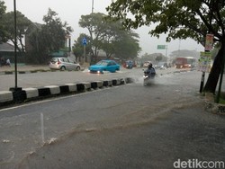 50 Siswa TK Sempat Terjebak Banjir di Rumah Dome Teletubbies Sleman