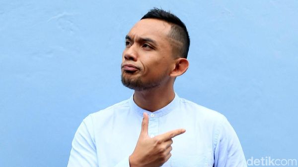 Fakhrul Razi Eksis Lagi Usai Rina Nose Buka Hijab